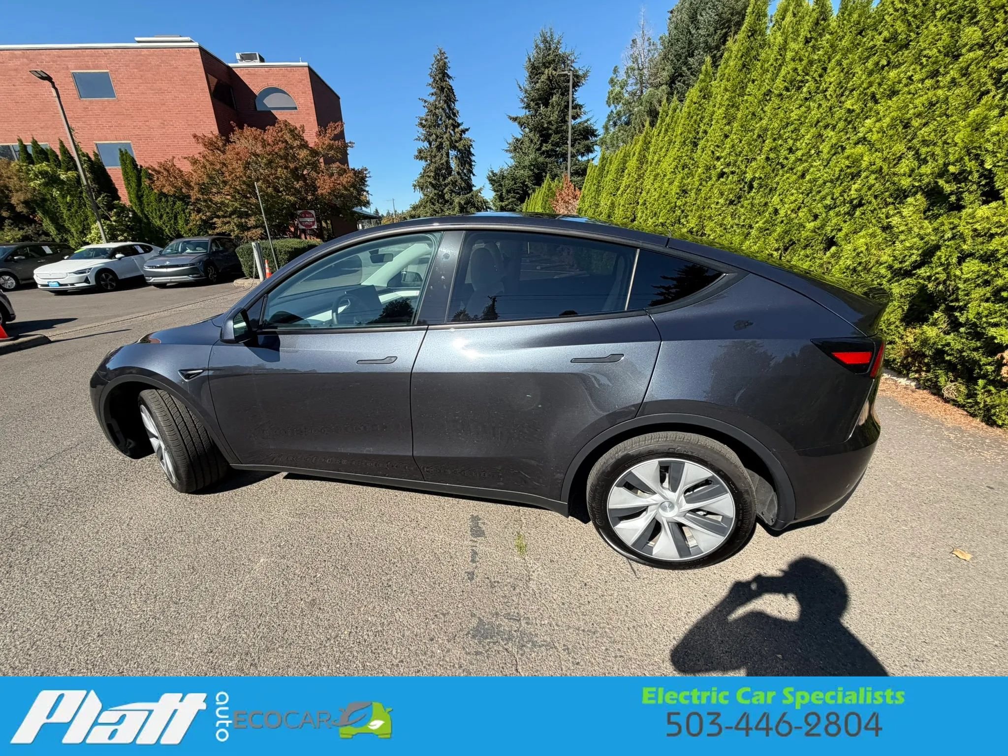 Used 2024 Tesla Model Y Long Range AWD/4WD image 5