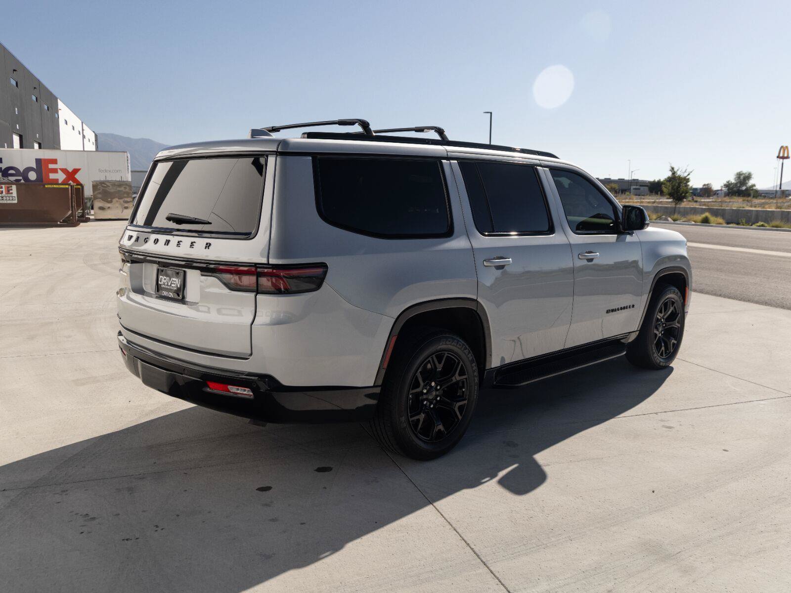 Used 2023 Jeep Wagoneer Series II AWD/4WD image 12