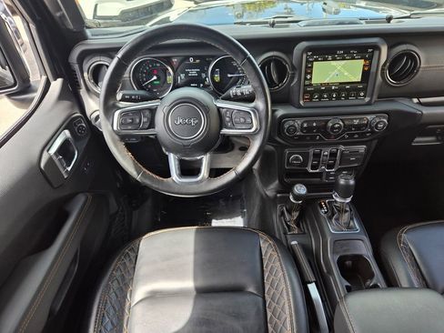 Used 2022 Jeep Wrangler Unlimited Sahara AWD/4WD image 12