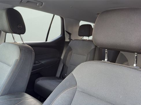 Used 2019 Chevrolet Traverse LT FWD image 7
