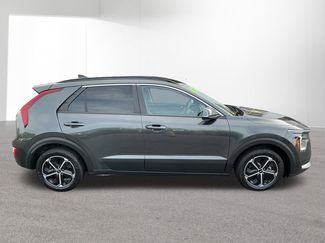 Certified 2023 Kia Niro EX FWD video 2