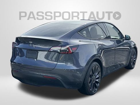 Used 2021 Tesla Model Y Performance image 5
