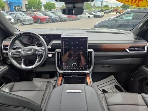Used 2026 GMC Yukon Denali w/ Advanced Technology Package AWD/4WD image 3