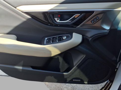 Used 2020 Subaru Outback Limited image 14
