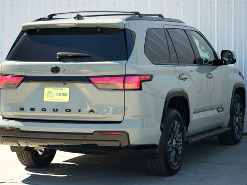 Used 2024 Toyota Sequoia Platinum image 57