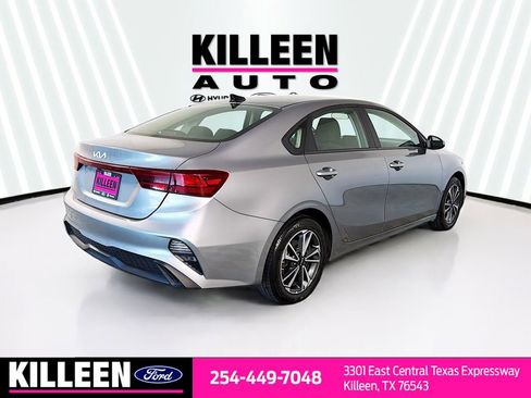 Used 2024 Kia Forte LXS image 8