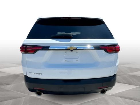 Used 2023 Chevrolet Traverse LT FWD image 7