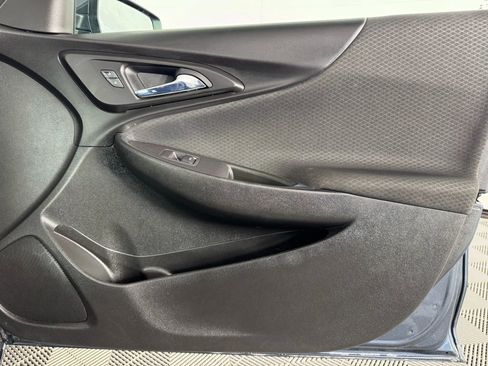 Used 2020 Chevrolet Malibu LT image 40