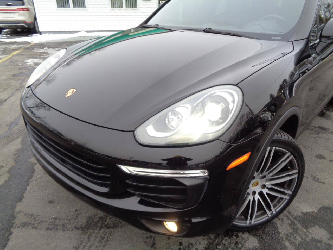 Used 2016 Porsche Cayenne AWD/4WD image 18