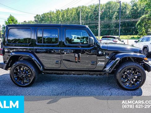 Used 2024 Jeep Wrangler Unlimited Sahara image 9