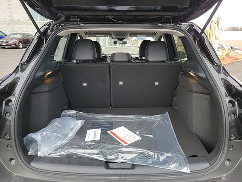 Used 2025 Nissan Kicks SR AWD/4WD image 7
