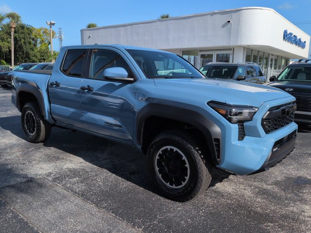 Used 2026 Toyota Tacoma TRD Off-Road AWD/4WD image 2