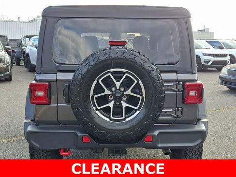 Used 2025 Jeep Wrangler Rubicon image 5