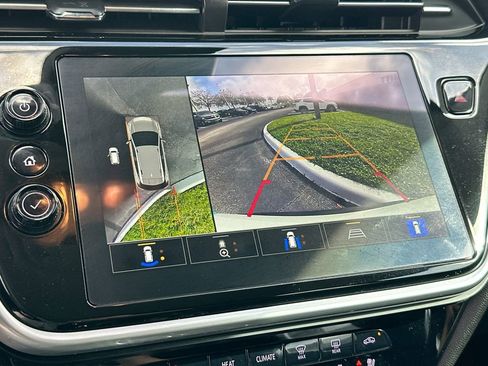 Used 2023 Chevrolet Bolt EUV Premier image 14