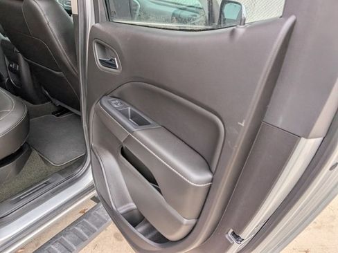 Used 2015 GMC Canyon SLT image 29