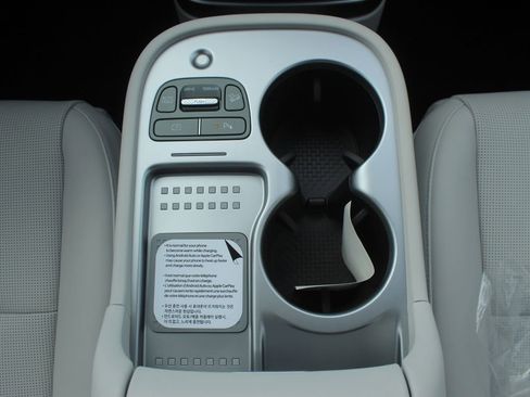 New 2026 Hyundai Ioniq 9 Calligraphy image 21