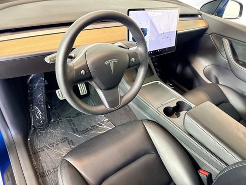 Used 2022 Tesla Model Y Performance image 4
