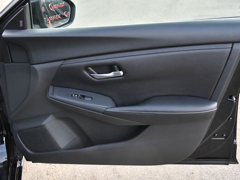 Used 2023 Nissan Sentra SV image 38