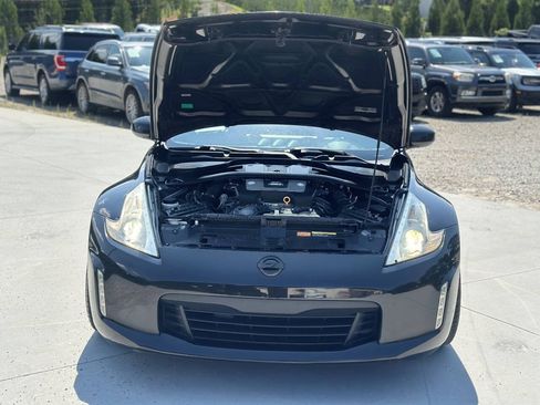 Used 2014 Nissan 370Z Coupe RWD image 11