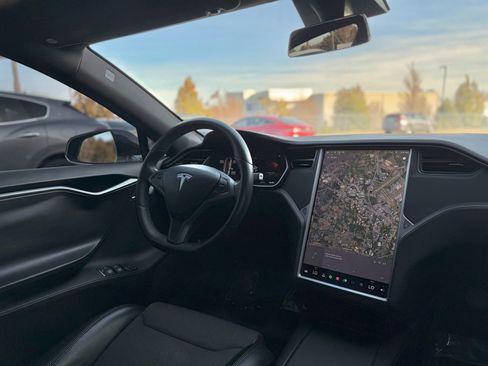 Used 2018 Tesla Model S 75D image 37