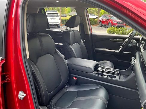 Used 2025 Honda Pilot EX-L image 8