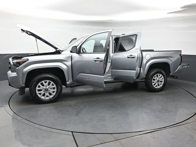 Certified 2026 Toyota Tacoma SR5 AWD/4WD image 48
