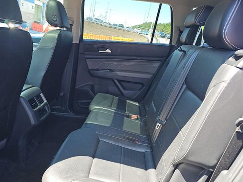 Used 2022 Volkswagen Atlas SEL AWD/4WD image 16