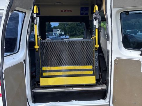 Used 2007 Ford E-250 and Econoline 250 RWD image 11