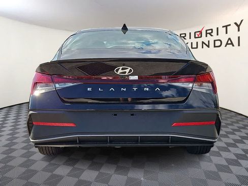 Certified 2025 Hyundai Elantra Sport w/ Cargo Package FWD image 5