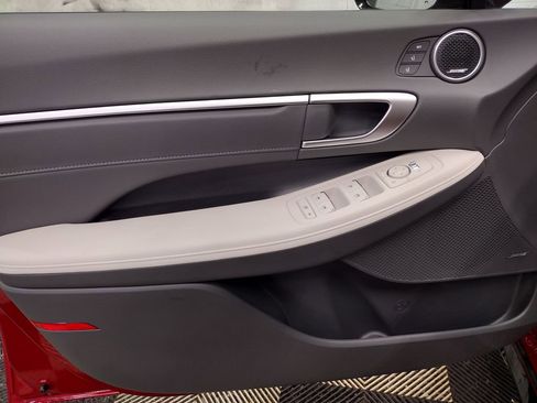 New 2025 Hyundai Sonata Limited image 19