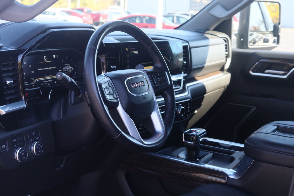 Used 2022 GMC Sierra 1500 Elevation w/ X31 Off-Road Package AWD/4WD image 6