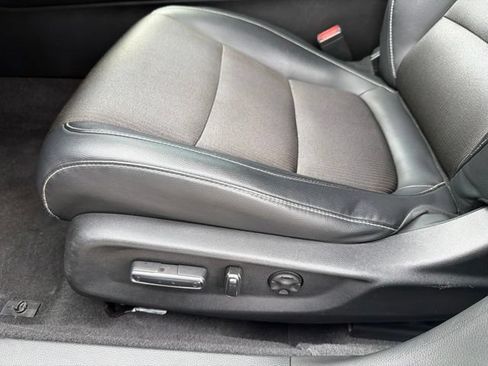 Used 2018 Honda Accord Sport image 13