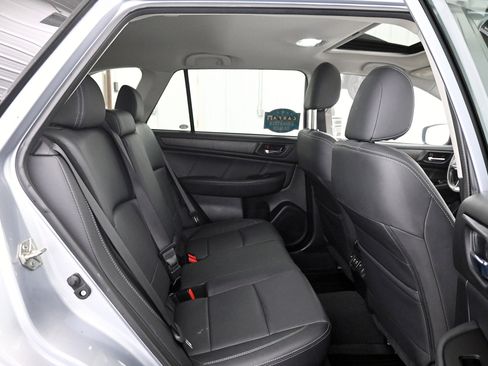 Used 2019 Subaru Outback 2.5i Limited image 29