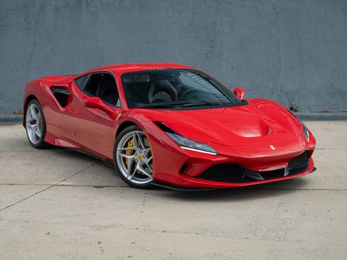 Used 2022 Ferrari F8 Tributo image 1