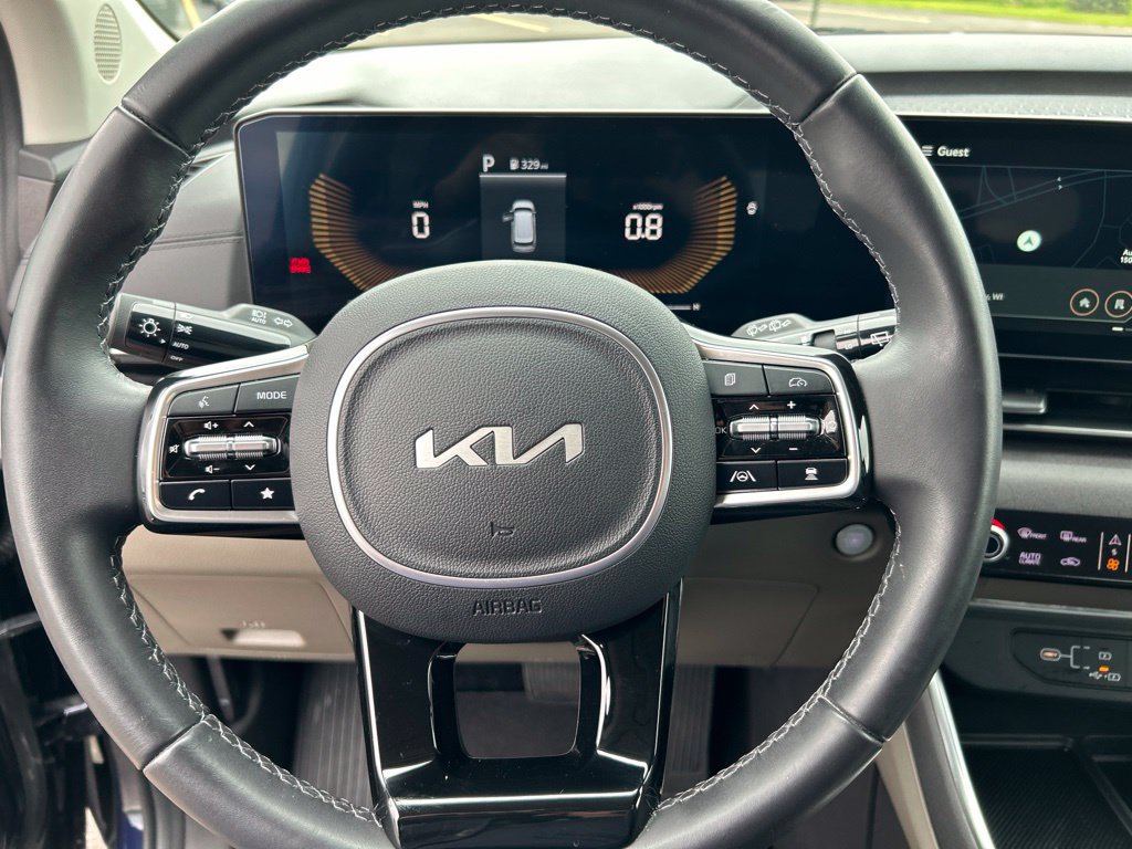 Used 2026 Kia Carnival EX FWD image 13