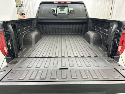 Used 2024 GMC Sierra 1500 Denali w/ Technology Package AWD/4WD image 24