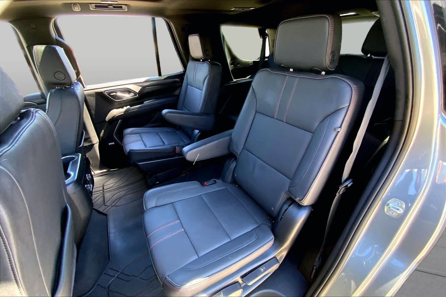 Used 2024 Chevrolet Tahoe RST w/ Luxury Package RWD image 19