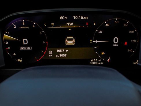 New 2025 Mitsubishi Outlander SE image 16