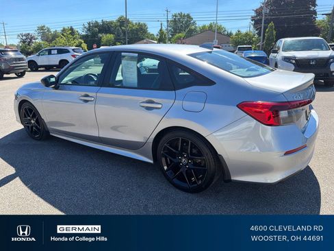 Used 2024 Honda Civic Sport image 9