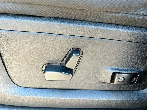 Used 2022 RAM 2500 Big Horn w/ Level C Equiment Group image 16