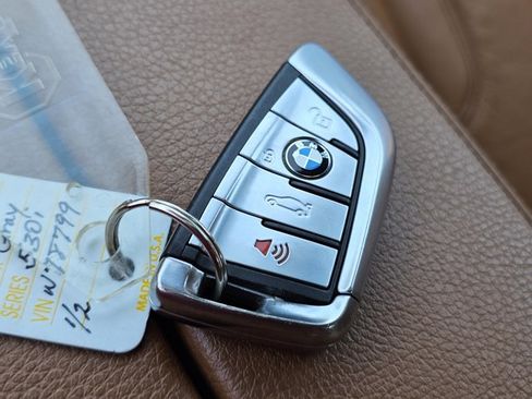 Used 2020 BMW 530i w/ Premium Package RWD image 62