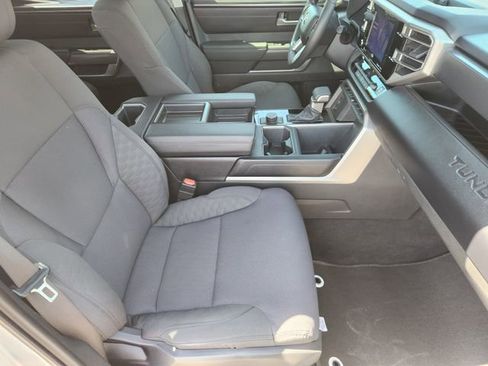 Used 2022 Toyota Tundra SR5 w/ Convenience Package image 12