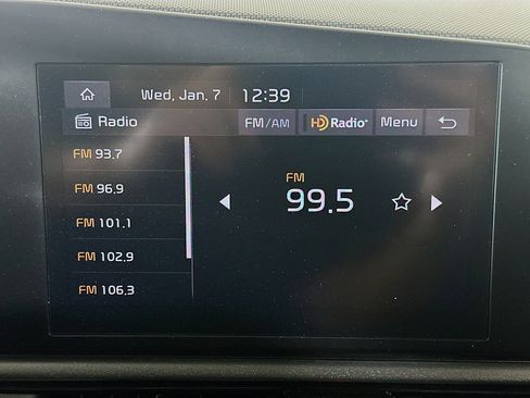 Used 2023 Kia Niro LX image 21