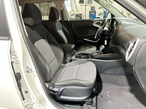 Used 2024 Kia Soul LX w/ Option Group 015 image 24