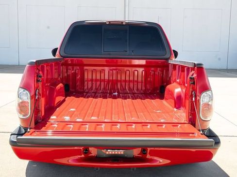 Used 2004 Ford F150 Lightning RWD image 23