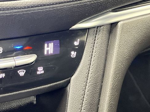 Certified 2025 Cadillac XT5 Premium Luxury image 25