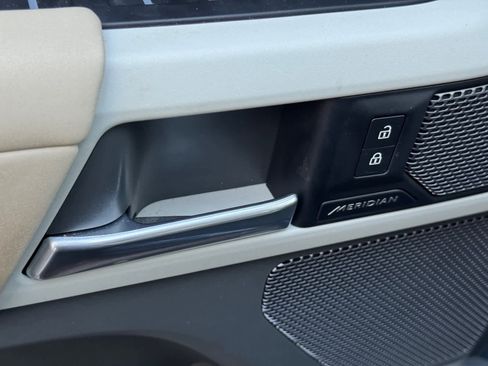 Used 2021 Land Rover Defender 110 S image 14