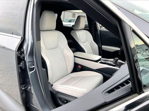 Used 2023 Lexus RX 350 Premium w/ Accessory Package image 11