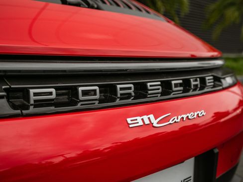 Certified 2025 Porsche 911 Carrera image 28
