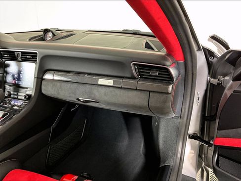 Used 2018 Porsche 911 GT2 RS RWD image 17